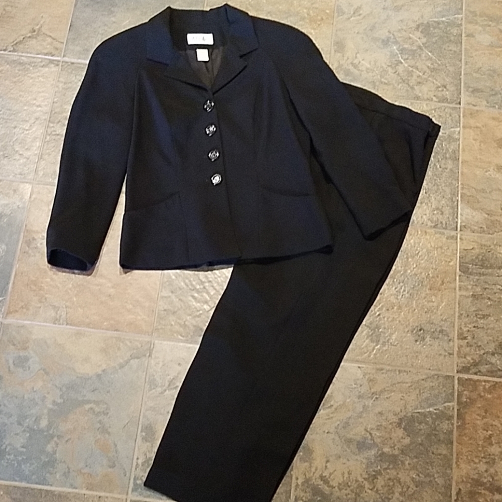 💕blushe* Suit